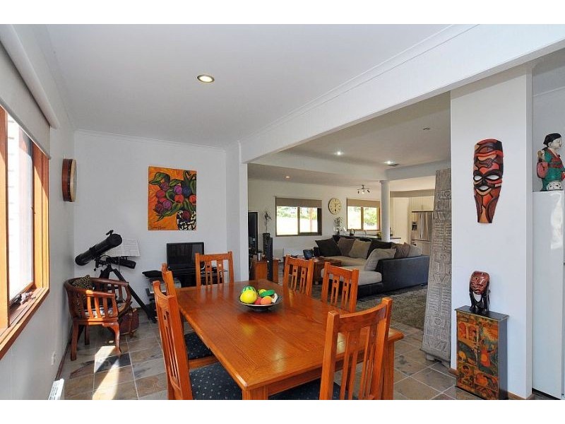 28 Aura-Vale Road, Menzies Creek VIC 3159