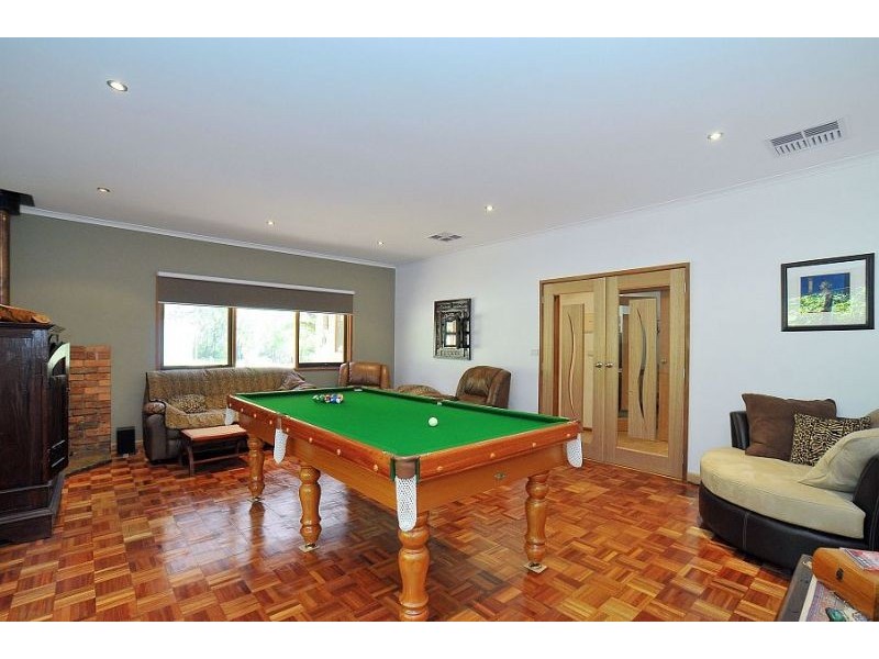 28 Aura-Vale Road, Menzies Creek VIC 3159