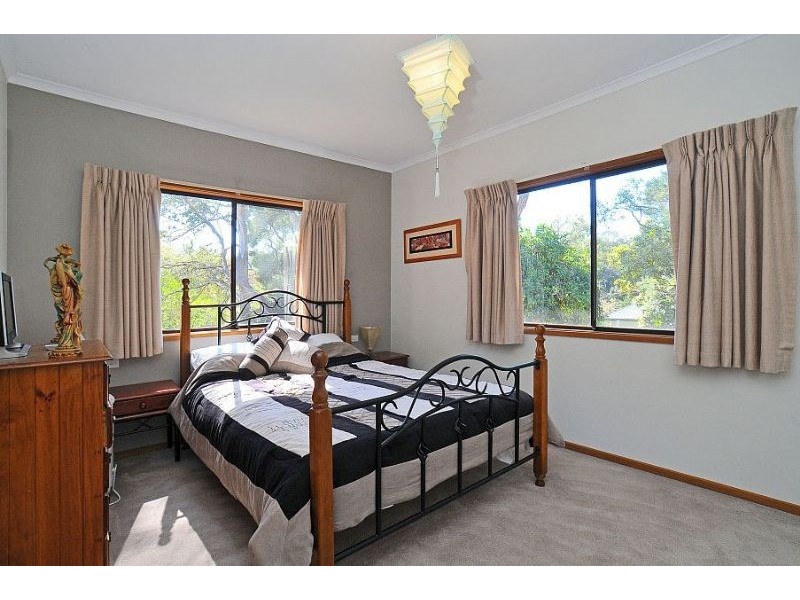 28 Aura-Vale Road, Menzies Creek VIC 3159