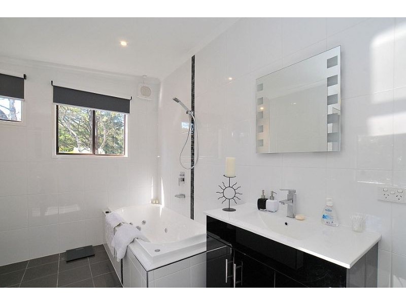 28 Aura-Vale Road, Menzies Creek VIC 3159