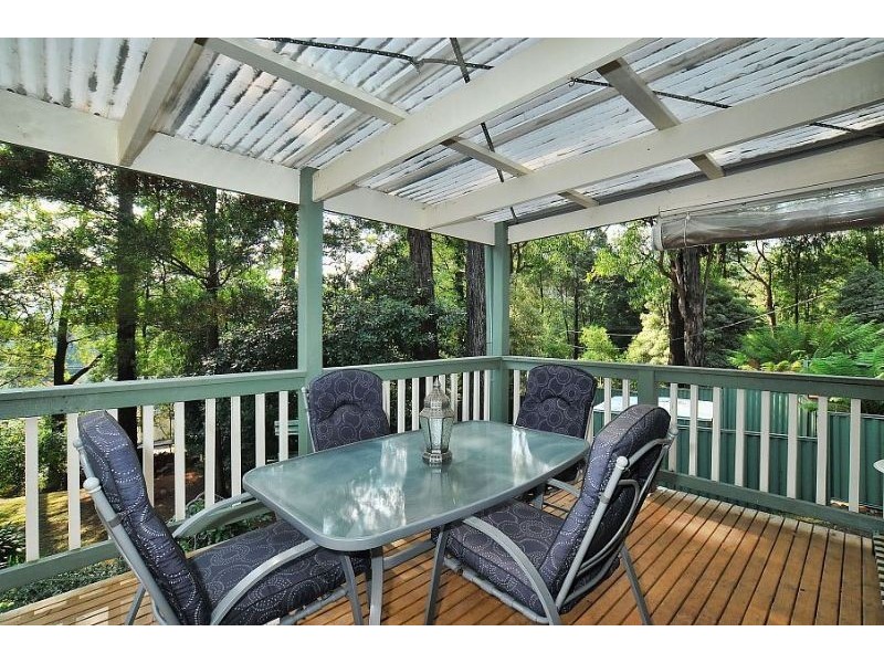 9 Charman Avenue, Emerald VIC 3782