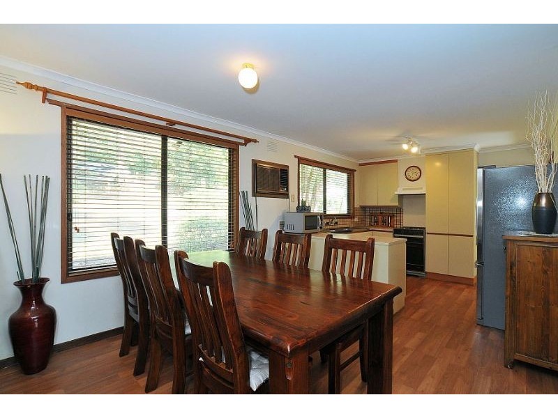 9 Charman Avenue, Emerald VIC 3782