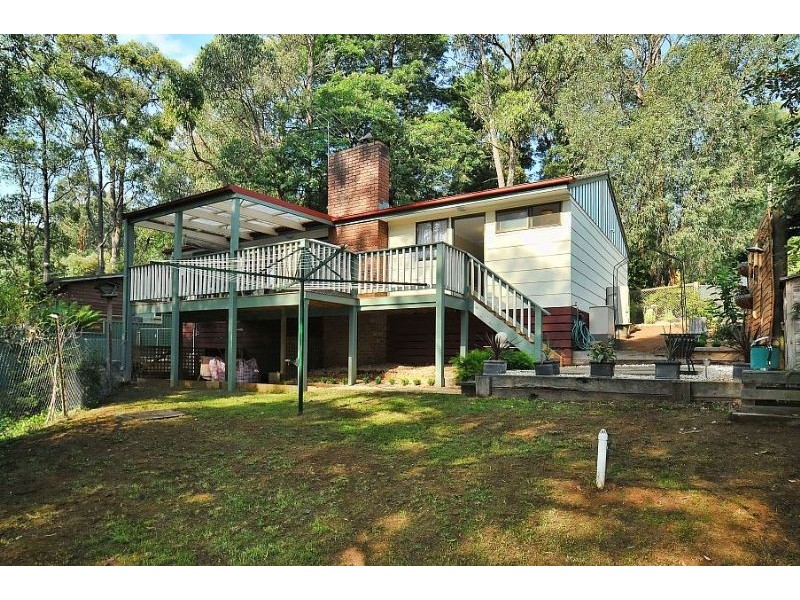 9 Charman Avenue, Emerald VIC 3782