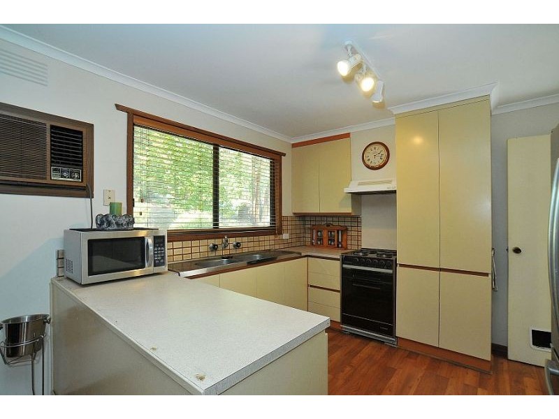 9 Charman Avenue, Emerald VIC 3782