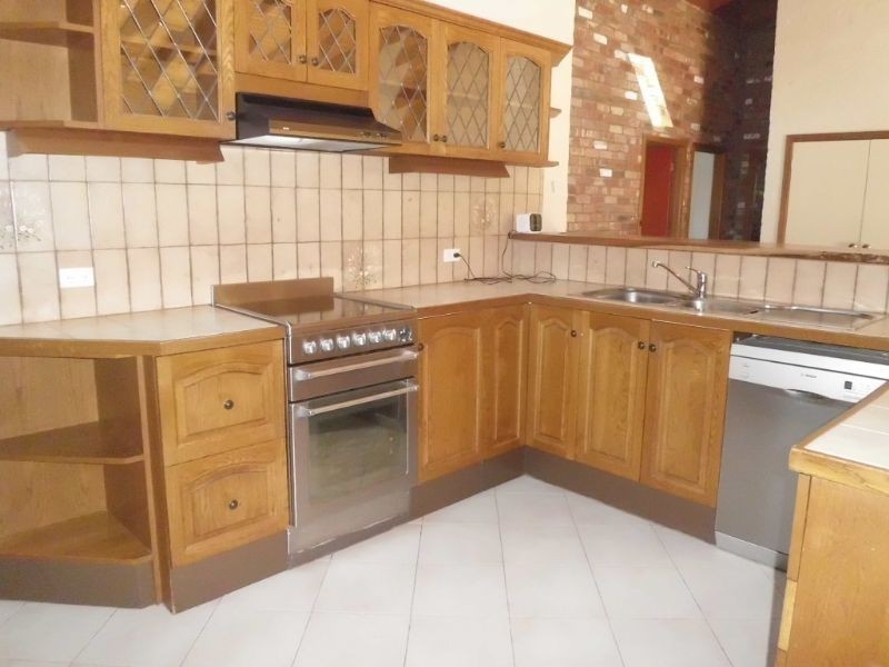 12 Wong Hee Road, Emerald VIC 3782