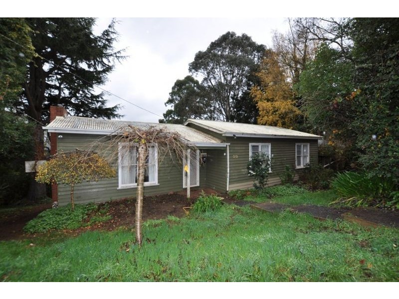 343 Belgrave-Gembrook Road, Emerald VIC 3782