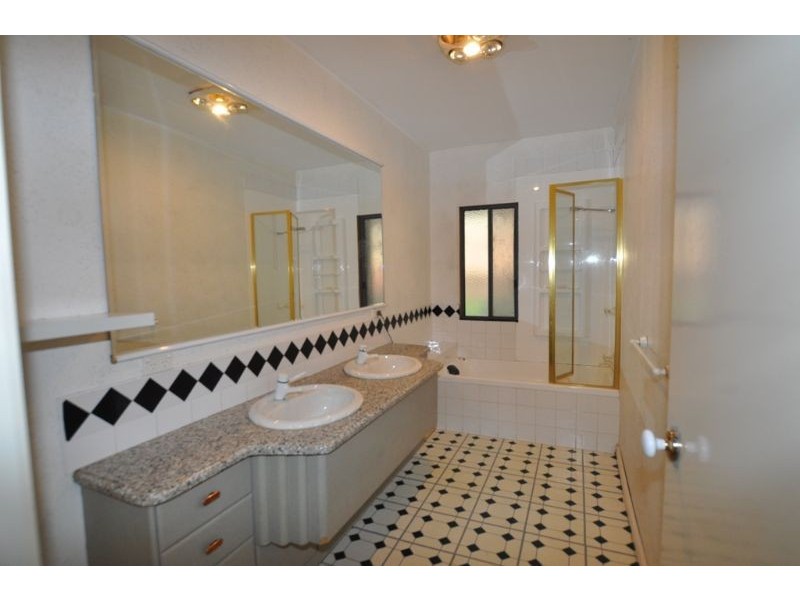 290 Paternoster Road, Cockatoo VIC 3781
