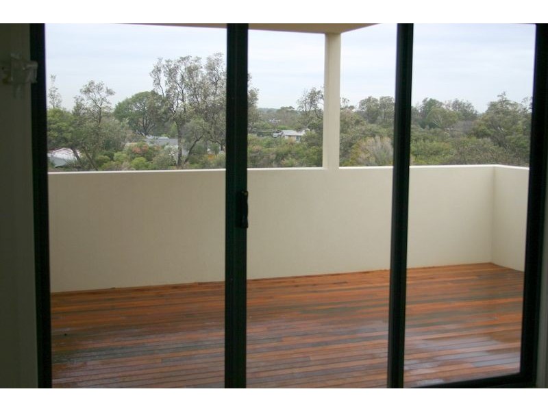 3/235 Nepean Highway, Seaford VIC 3198