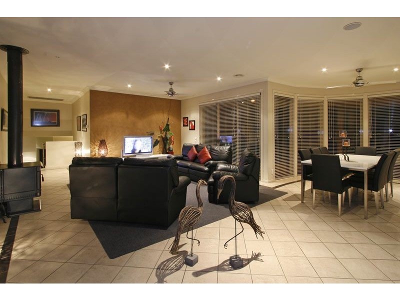 11 Alicudi Avenue, Frankston South VIC 3199