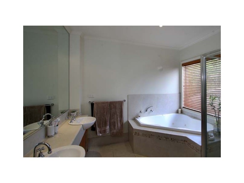 11 Helen Street, Frankston VIC 3199