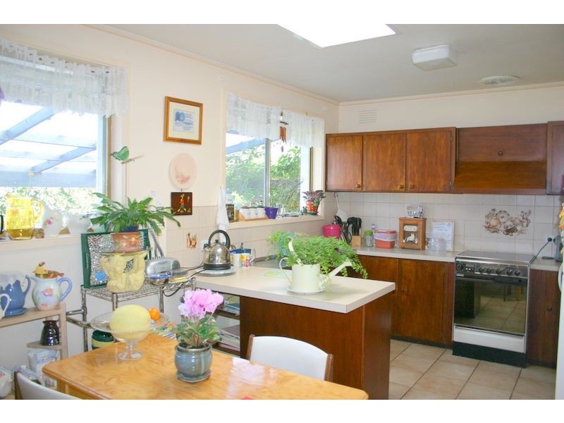 142 KARINGAL DRIVE, Frankston VIC 3199