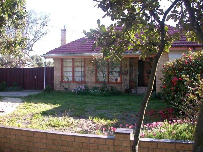2 RODNEY COURT, Frankston VIC 3199