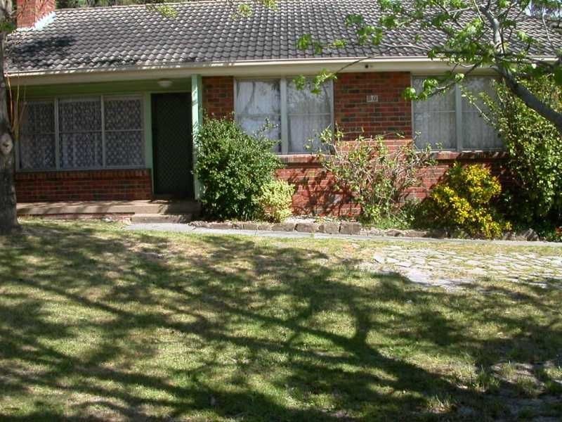 60 Rosemary Crescent, Frankston North VIC 3200