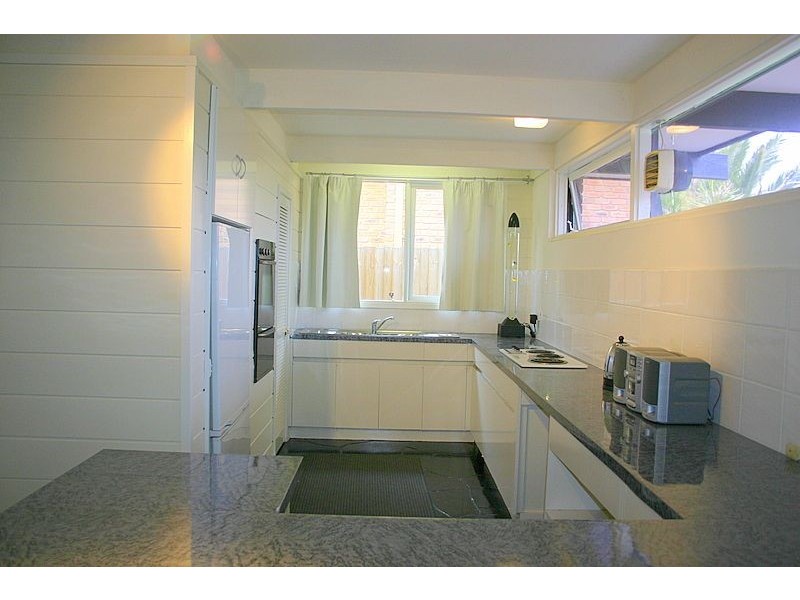 2 Wooten Close, Frankston VIC 3199