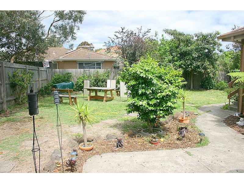 130 Karingal Drive, Frankston VIC 3199