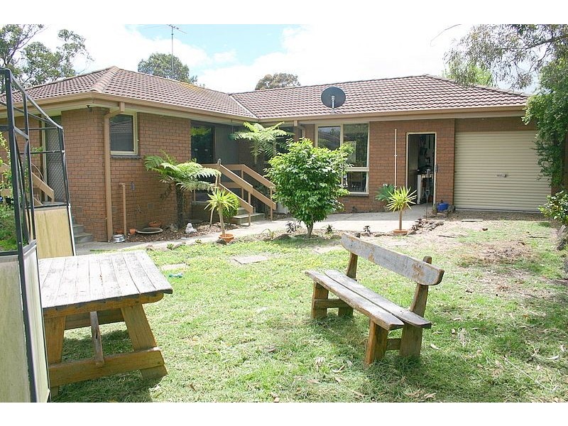 130 Karingal Drive, Frankston VIC 3199
