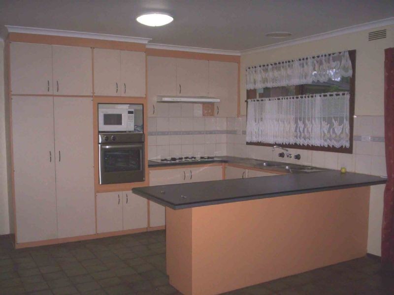 8 Lindwall Street, Glen Waverley VIC 3150