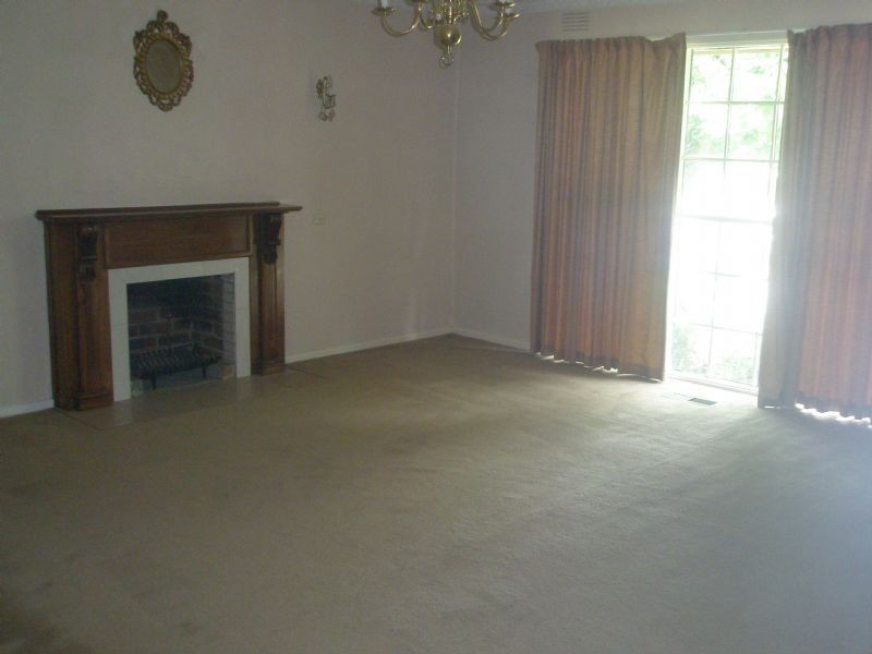 15 Avonhurst Drive, Glen Waverley VIC 3150