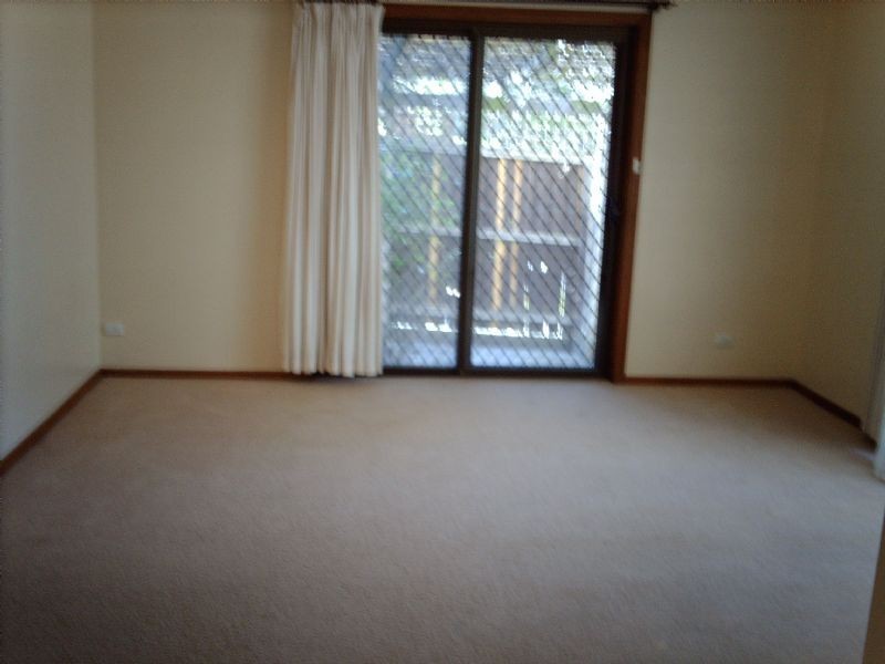 1/32 Tourmaline Crescent, Wheelers Hill VIC 3150