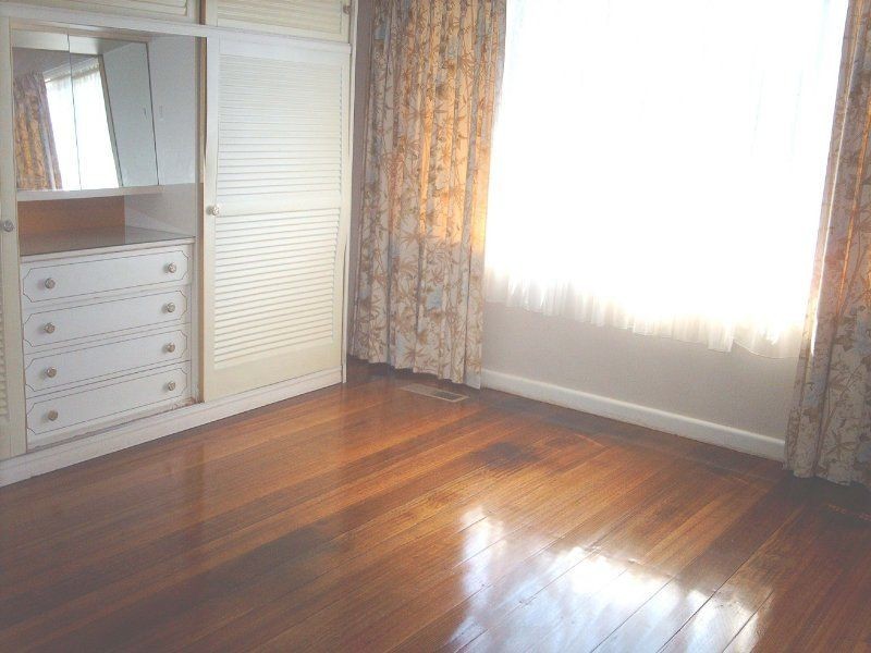 30 Adrian Street, Chadstone VIC 3148