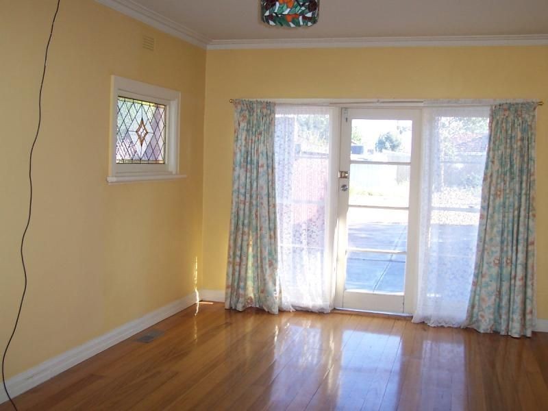 29 Burton Street, Chadstone VIC 3148