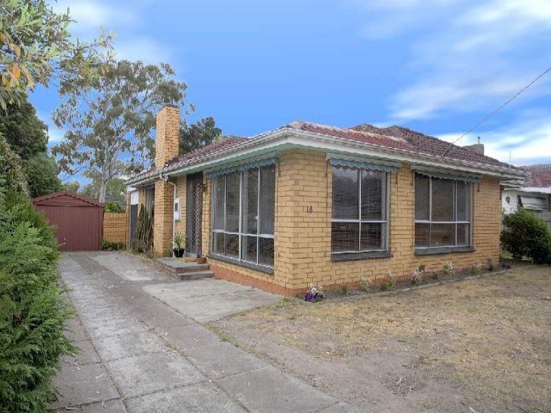 18 Headingley Road, Mount Waverley VIC 3149