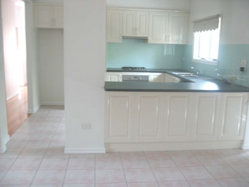 1/6 St Johns Wood Road, Mount Waverley VIC 3149