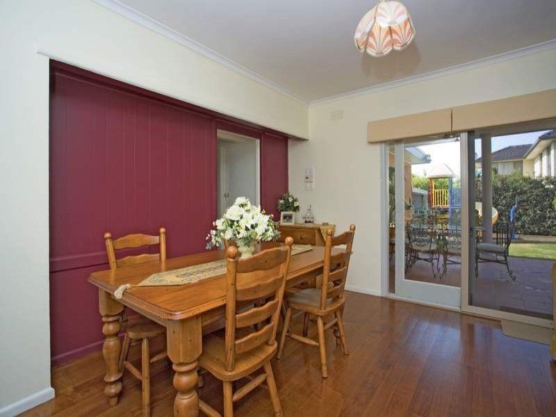 16 Leicester Avenue, Glen Waverley VIC 3150