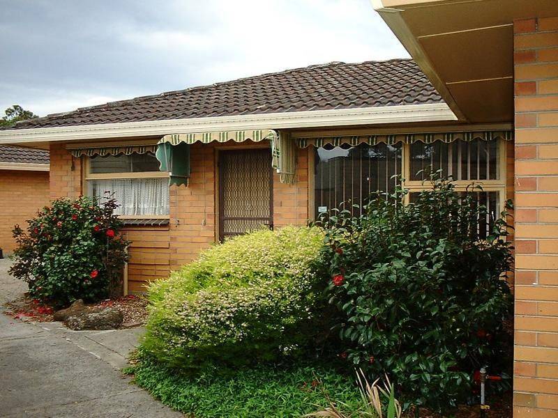 2/4 Batten Street, Glen Waverley VIC 3150