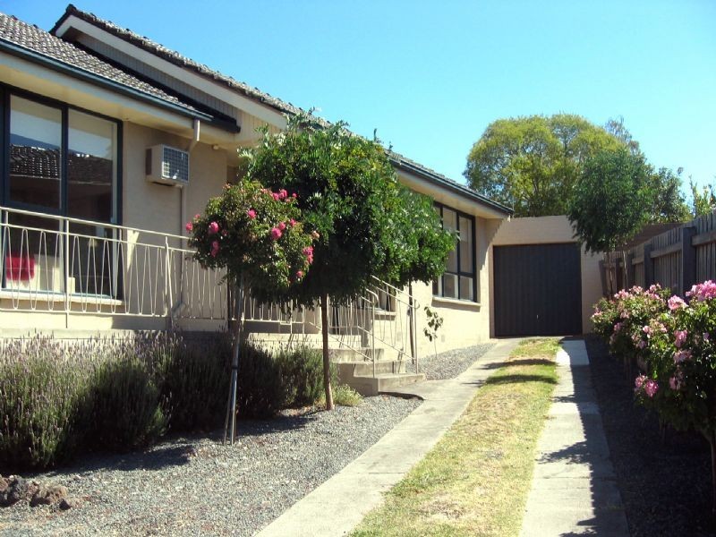 285 Gallaghers Road, Glen Waverley VIC 3150