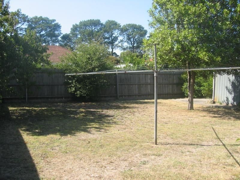 38 Kingswood Avenue, Mount Waverley VIC 3149