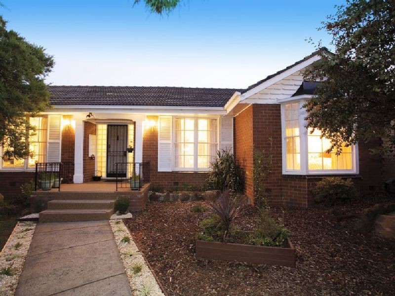 15 Leeds Road, Mount Waverley VIC 3149