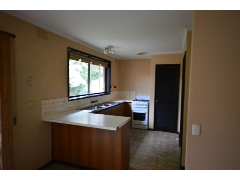 34 Threadbow Crescent, Wheelers Hill VIC 3150