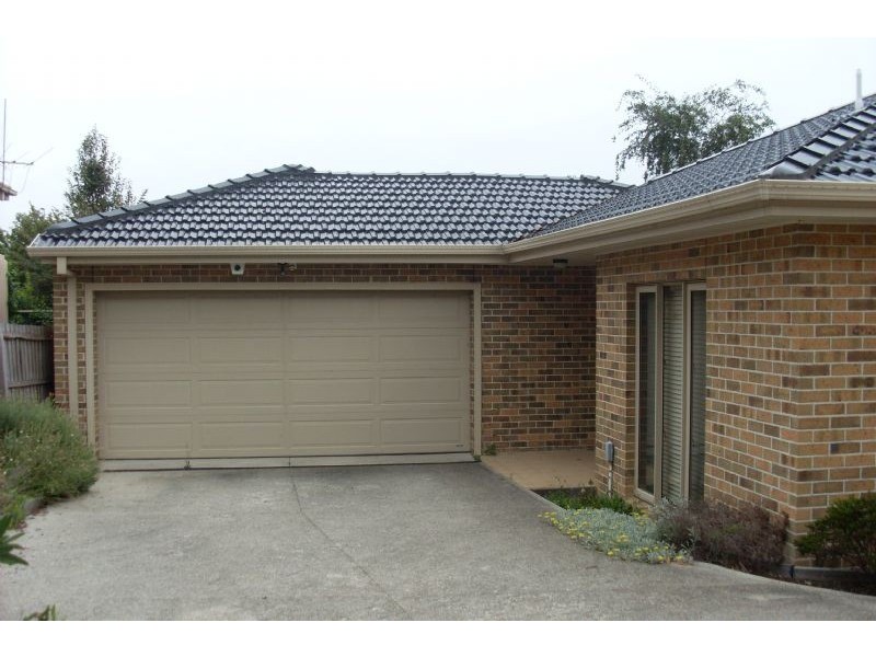 2/11 Savige Avenue, Mount Waverley VIC 3149