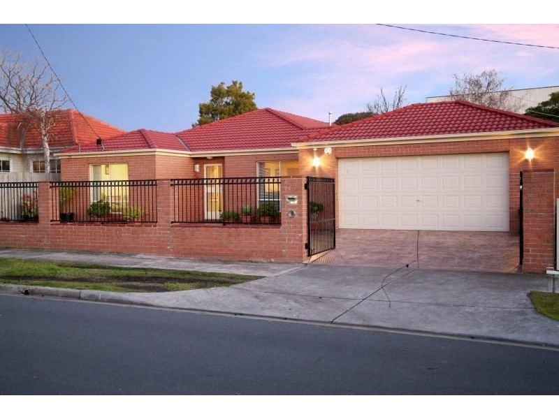 24 Beauford Street, Huntingdale VIC 3166