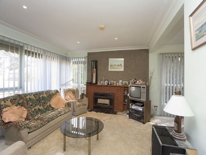 20 Kingsley Grove, Mount Waverley VIC 3149