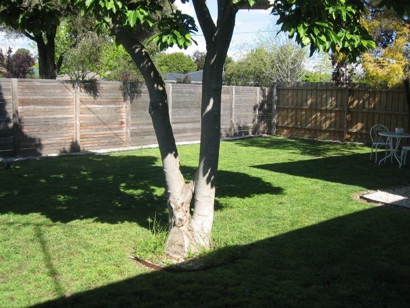 13 Akuna Avenue, Notting Hill VIC 3168