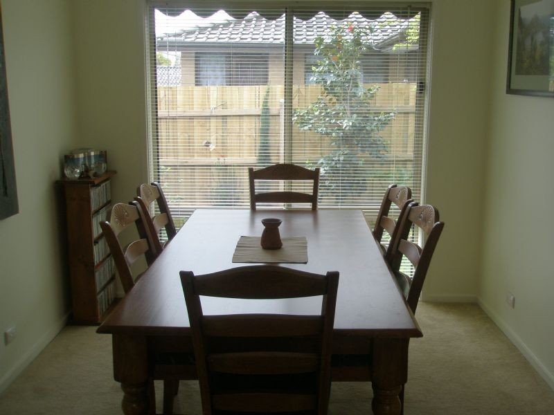 2/13 Irving Street, Mount Waverley VIC 3149