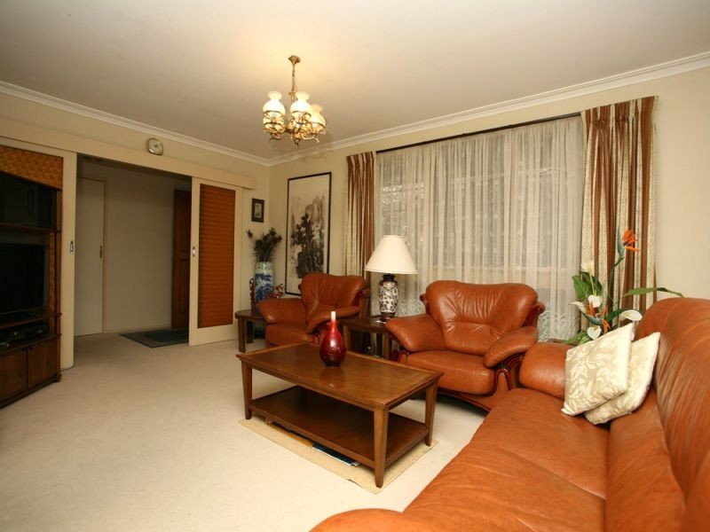 1 Pineda Court, Glen Waverley VIC 3150