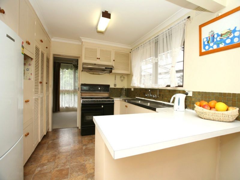 1 Pineda Court, Glen Waverley VIC 3150