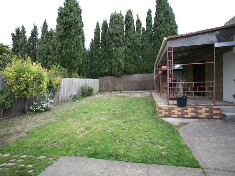 1 Pineda Court, Glen Waverley VIC 3150