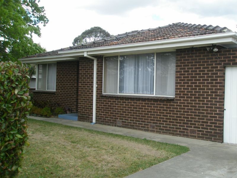 1/2 Munro Avenue, Mount Waverley VIC 3149