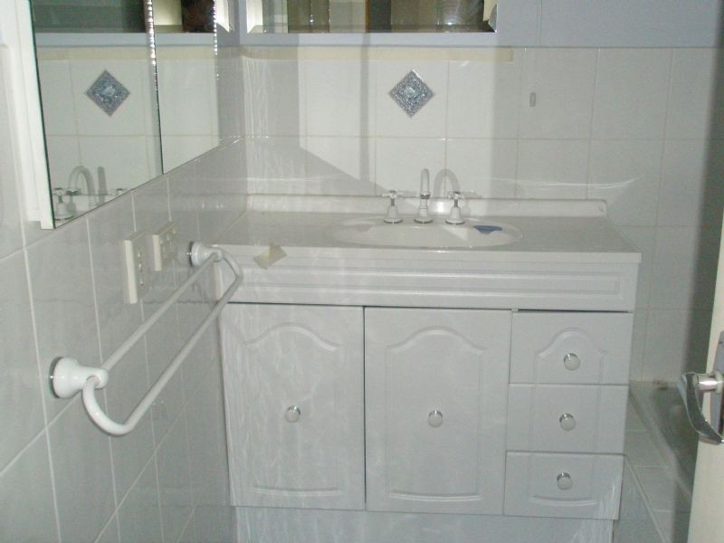 1/2 Munro Avenue, Mount Waverley VIC 3149