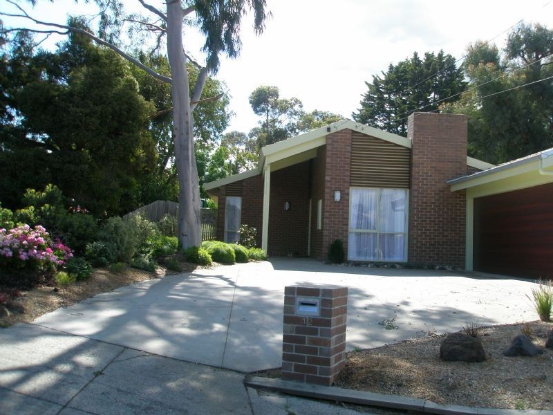 12 Cumberland Court, Glen Waverley VIC 3150