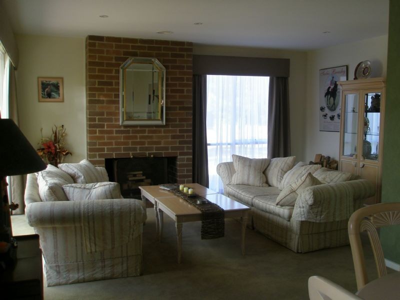 12 Cumberland Court, Glen Waverley VIC 3150