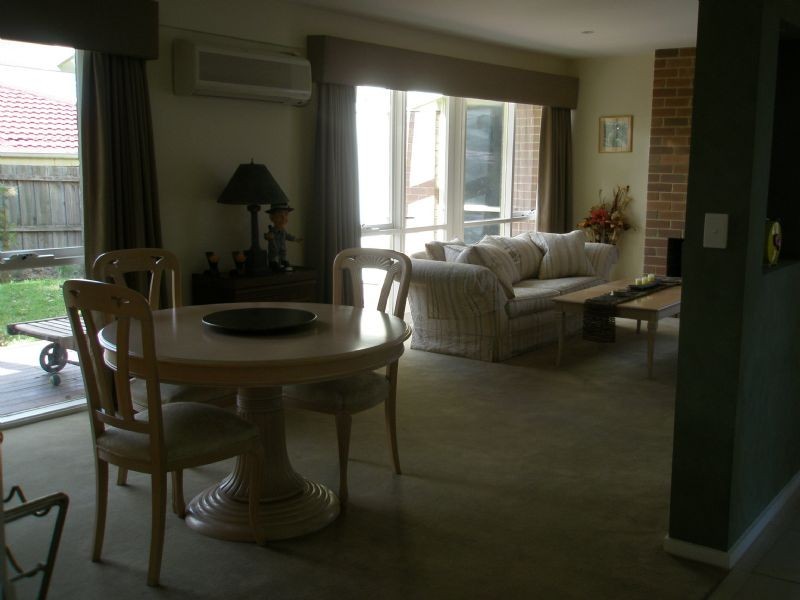 12 Cumberland Court, Glen Waverley VIC 3150