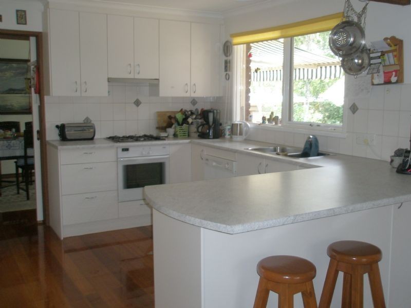 16 Madigan Drive, Glen Waverley VIC 3150