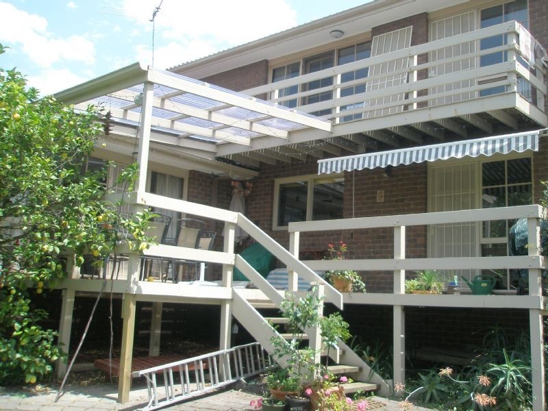 16 Madigan Drive, Glen Waverley VIC 3150