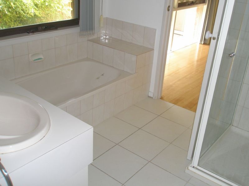 2/148 High Street Road, Ashwood VIC 3147