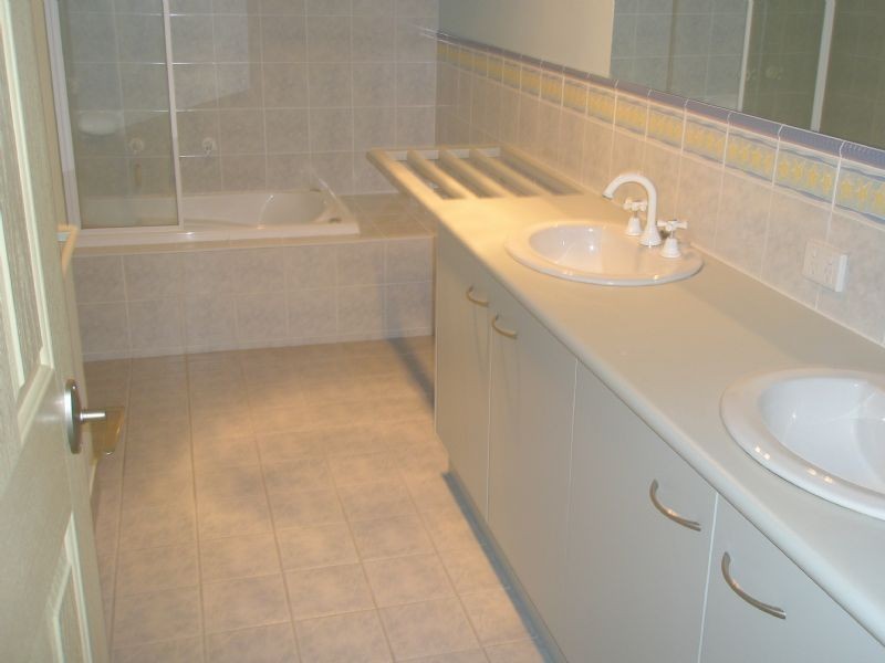 6 Callaghan Ave, Glen Waverley VIC 3150